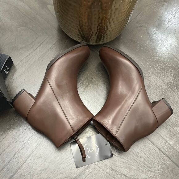 NATURALIZER Bay Chocolate Waterproof Leather - Picture 9 of 13